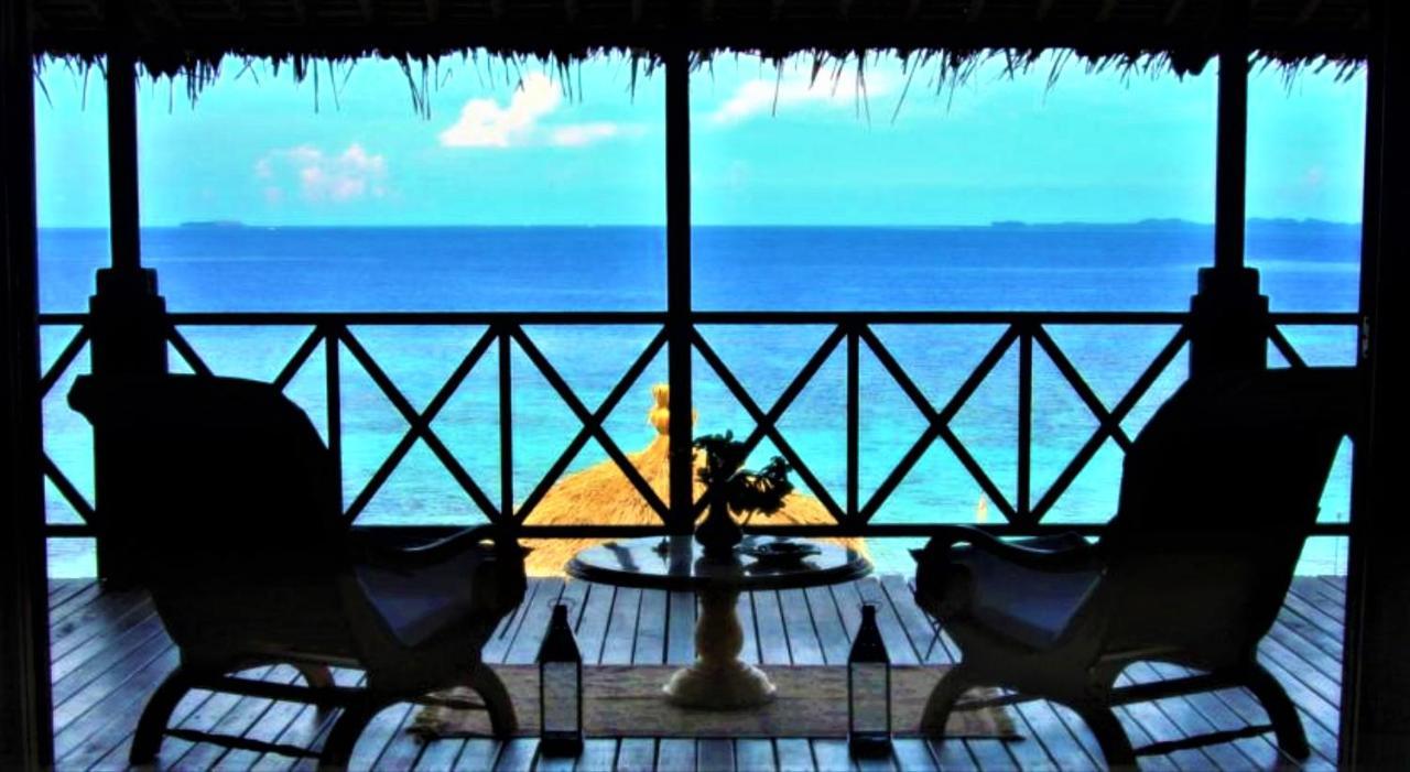 Breve Azurine Lagoon Resort Karimunjawa-Inseln Exterior foto
