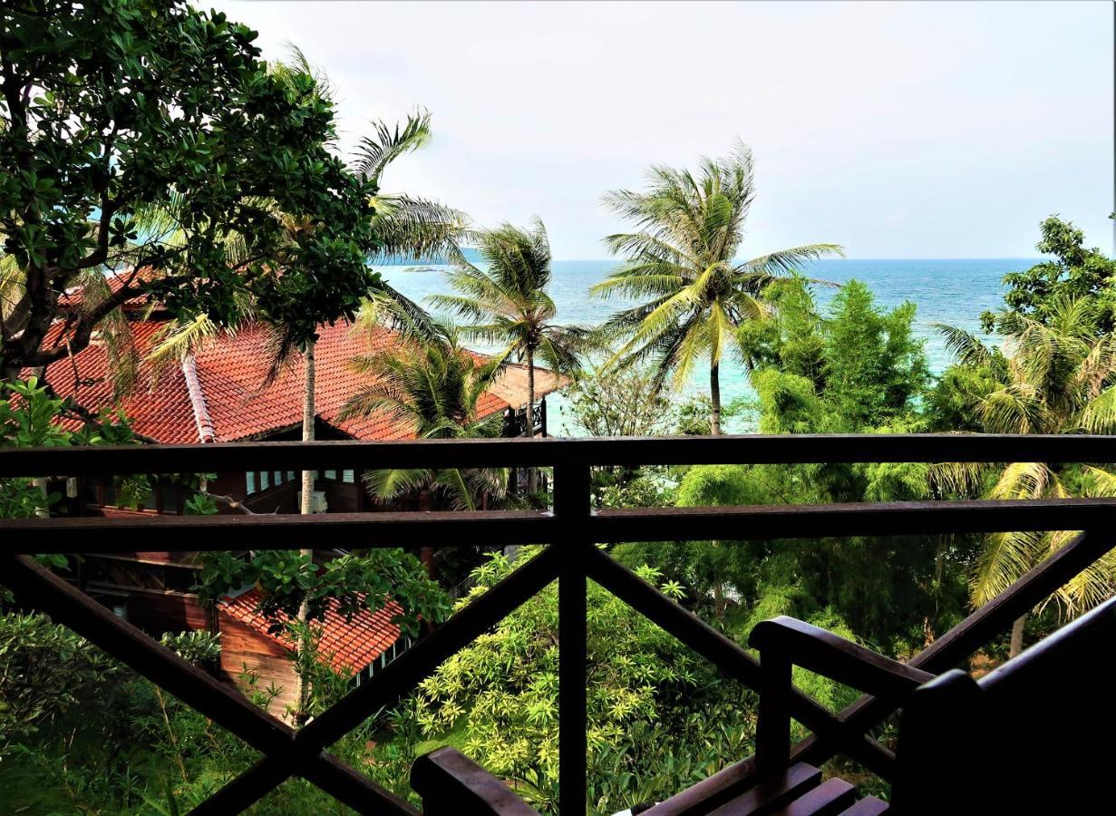 Breve Azurine Lagoon Resort Karimunjawa-Inseln Exterior foto