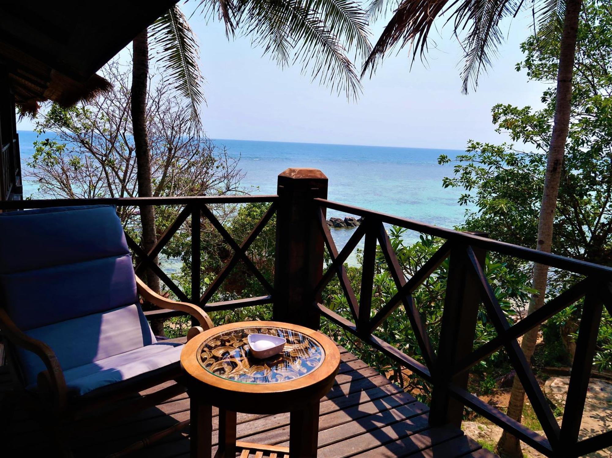 Breve Azurine Lagoon Resort Karimunjawa-Inseln Exterior foto