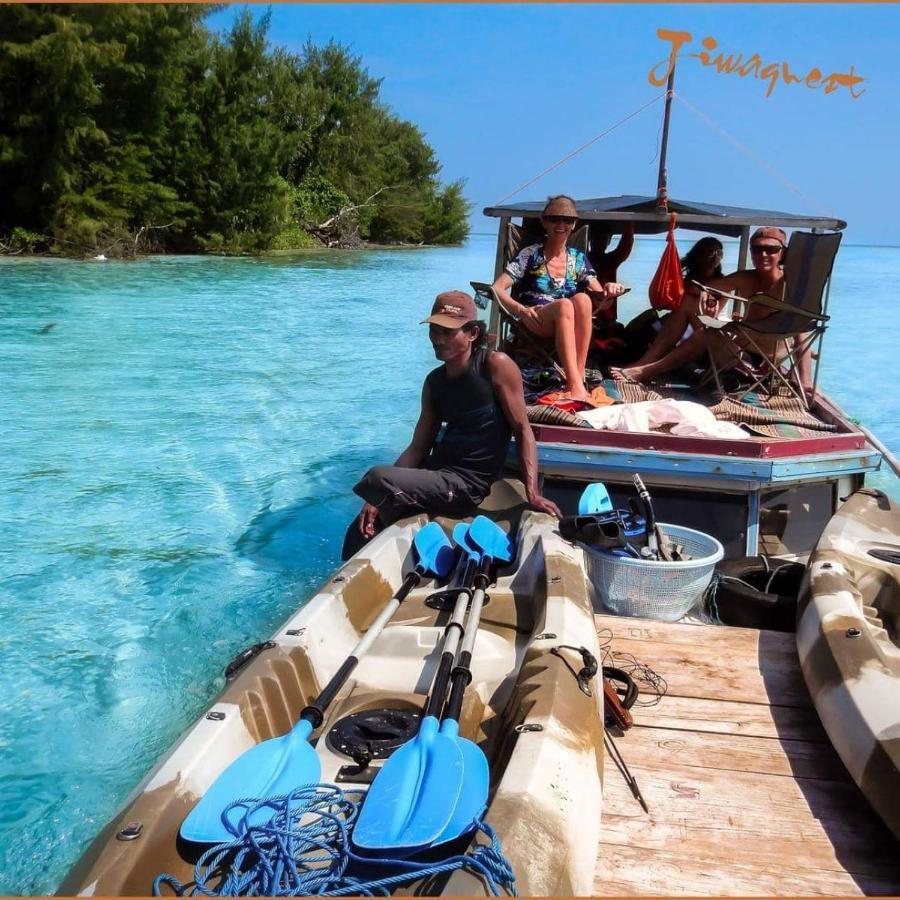 Breve Azurine Lagoon Resort Karimunjawa-Inseln Exterior foto